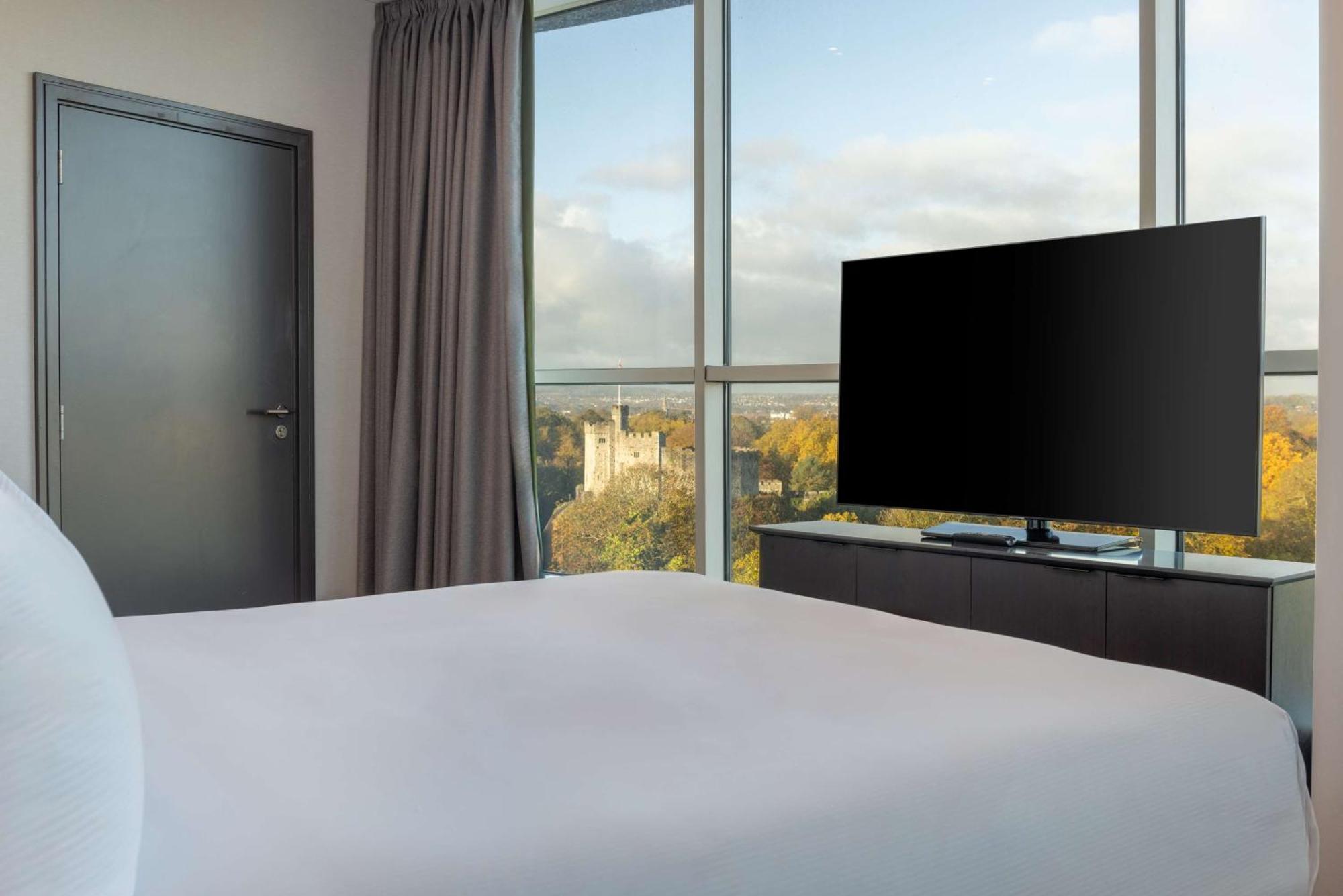 Hilton 4* Cardiff